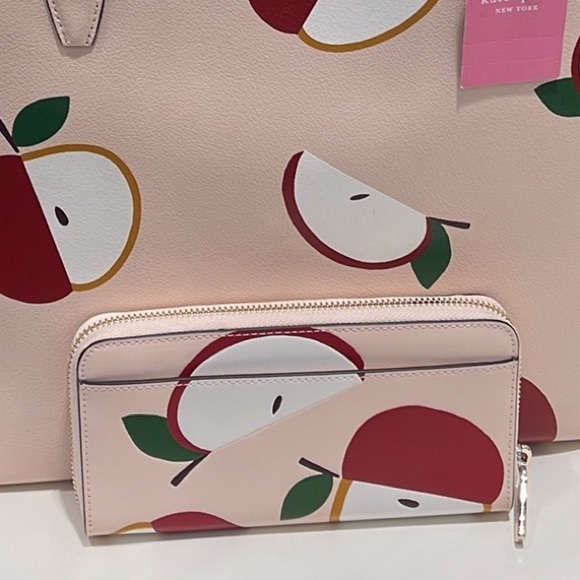 Kate Spade Honeycrisp Red Apple Continental Wallet
Pink Multi - Picture 16 of 16